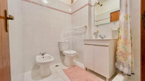 Apartamento T3 para Venda em Marvila, Ribeira Santarém, São Salvador, São Nicolau