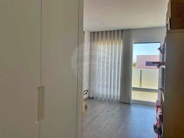 Moradia T4 para Venda em Marvila, Ribeira Santarém, São Salvador, São Nicolau