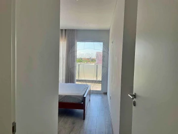 Moradia T4 para Venda em Marvila, Ribeira Santarém, São Salvador, São Nicolau