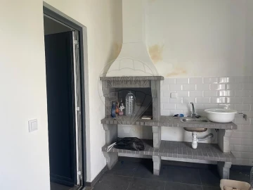 Moradia T4 para Venda em Marvila, Ribeira Santarém, São Salvador, São Nicolau