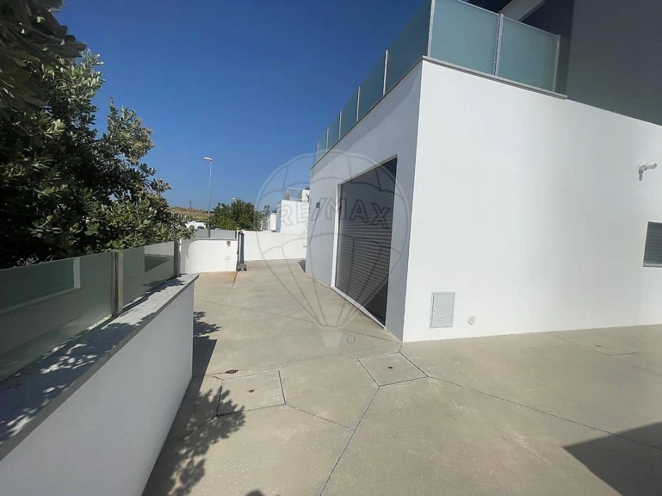 Moradia T4 para Venda em Marvila, Ribeira Santarém, São Salvador, São Nicolau Foto 8