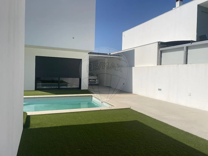 Moradia T4 para Venda em Marvila, Ribeira Santarém, São Salvador, São Nicolau Foto 9