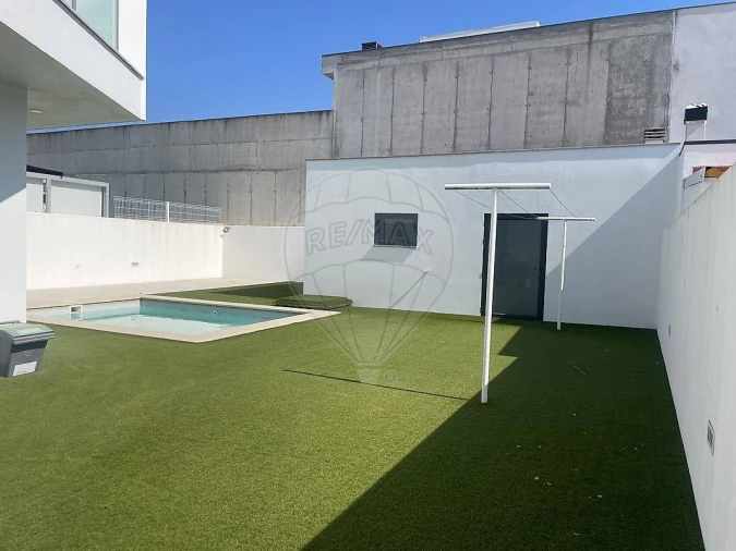 Moradia T4 para Venda em Marvila, Ribeira Santarém, São Salvador, São Nicolau Foto 12