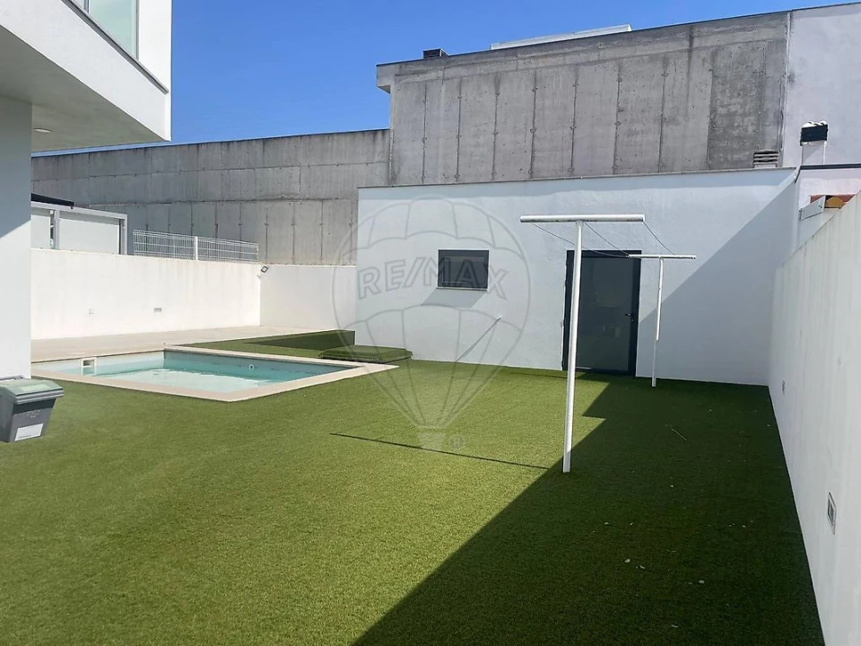 Moradia T4 para Venda em Marvila, Ribeira Santarém, São Salvador, São Nicolau Foto 12