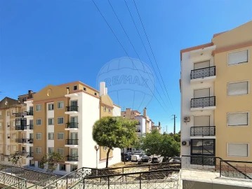 Apartamento T3 para Venda em Queluz e Belas