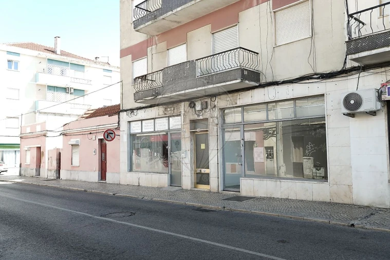 Loja para Venda em Baixa da Banheira e Vale da Amoreira Foto 8