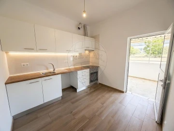 Moradia T2 para Arrendamento em Quinta do Anjo