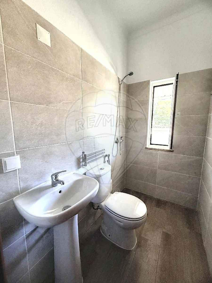 Moradia T2 para Arrendamento em Quinta do Anjo Foto 2