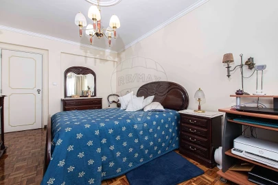 Apartamento T3 para Venda em Póvoa de Santo Adrião e Olival Basto