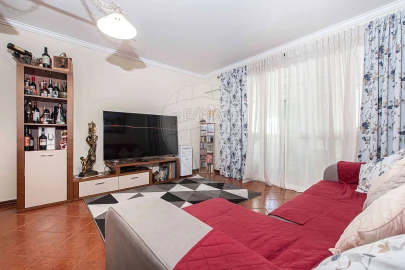 Apartamento T3 para Venda em Póvoa de Santo Adrião e Olival Basto