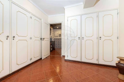Apartamento T3 para Venda em Póvoa de Santo Adrião e Olival Basto