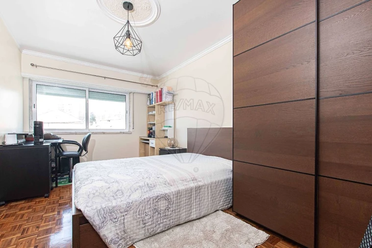 Apartamento T3 para Venda em Póvoa de Santo Adrião e Olival Basto Foto 21