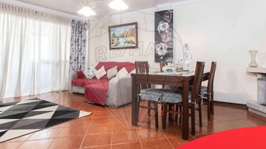 Apartamento T3 para Venda em Póvoa de Santo Adrião e Olival Basto