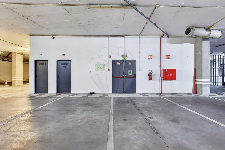 Garagem para Venda em Marvila, Ribeira Santarém, São Salvador, São Nicolau Foto 10