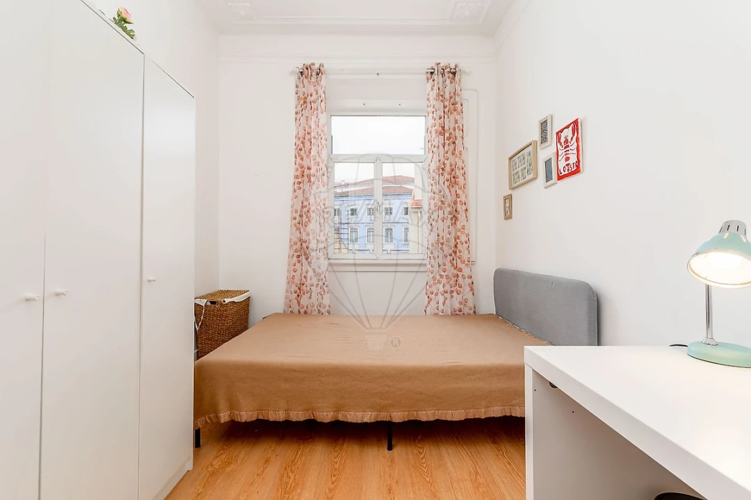 Apartamento T3 para Arrendamento em Santo António Foto 5