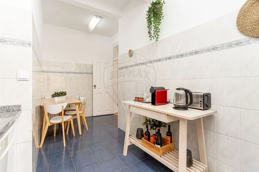 Apartamento T3 para Arrendamento em Santo António Foto 17