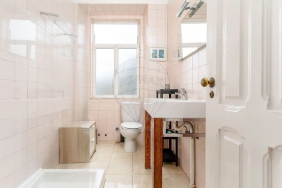 Apartamento T3 para Arrendamento em Santo António