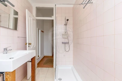 Apartamento T3 para Arrendamento em Santo António