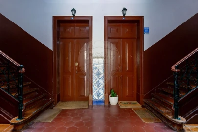 Apartamento T3 para Arrendamento em Santo António