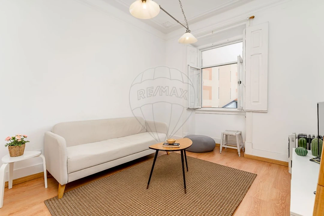 Apartamento T3 para Arrendamento em Santo António Foto 38