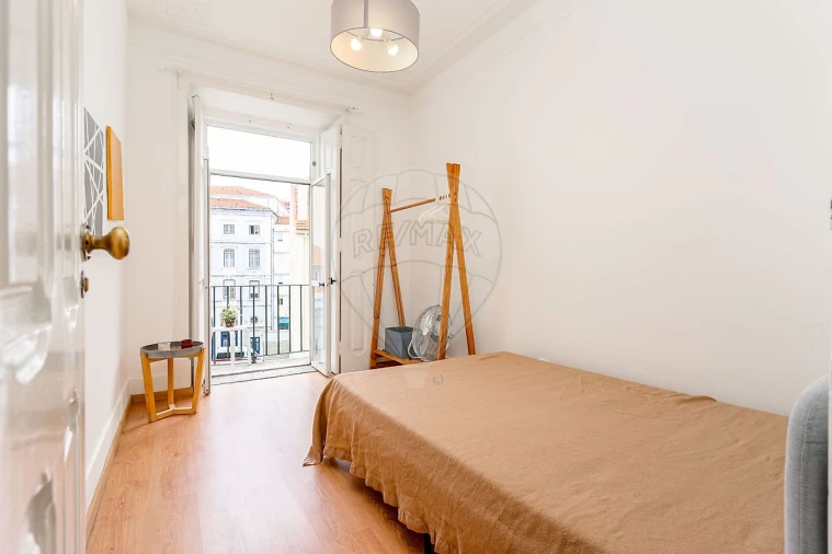 Apartamento T3 para Arrendamento em Santo António Foto 19