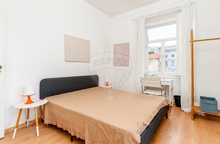 Apartamento T3 para Arrendamento em Santo António Foto 37