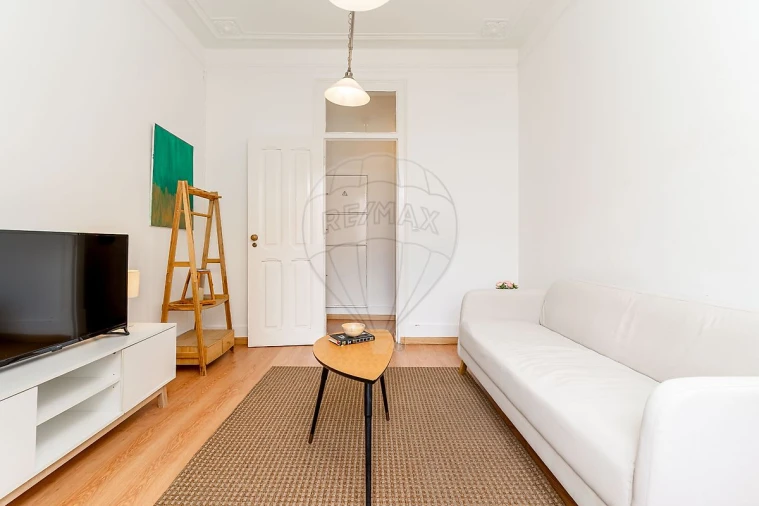 Apartamento T3 para Arrendamento em Santo António Foto 24