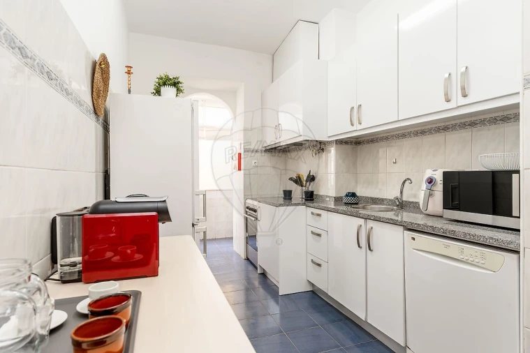 Apartamento T3 para Arrendamento em Santo António Foto 13