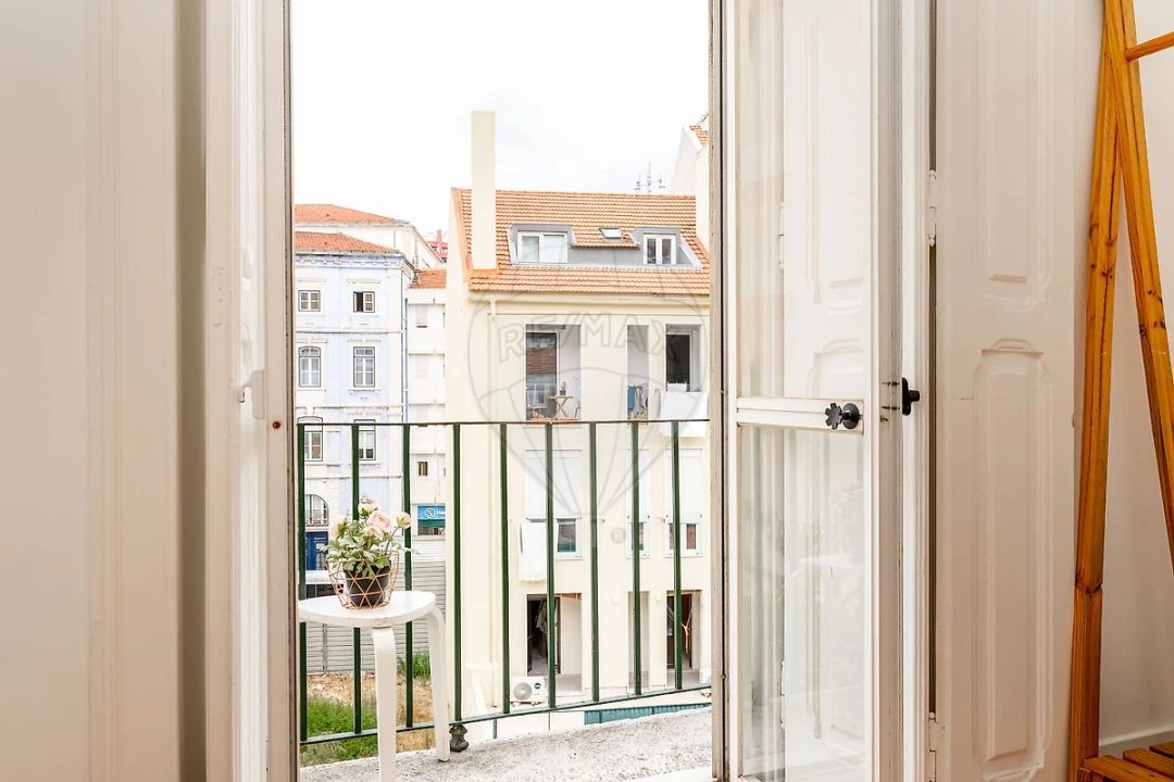 Apartamento T3 para Arrendamento em Santo António Foto 22
