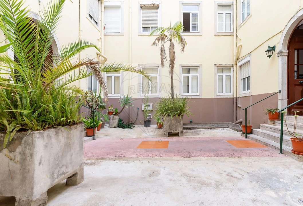 Apartamento T3 para Arrendamento em Santo António Foto 34