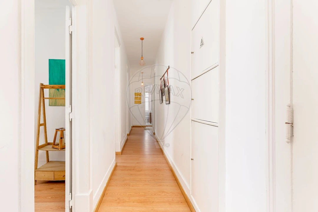 Apartamento T3 para Arrendamento em Santo António Foto 26