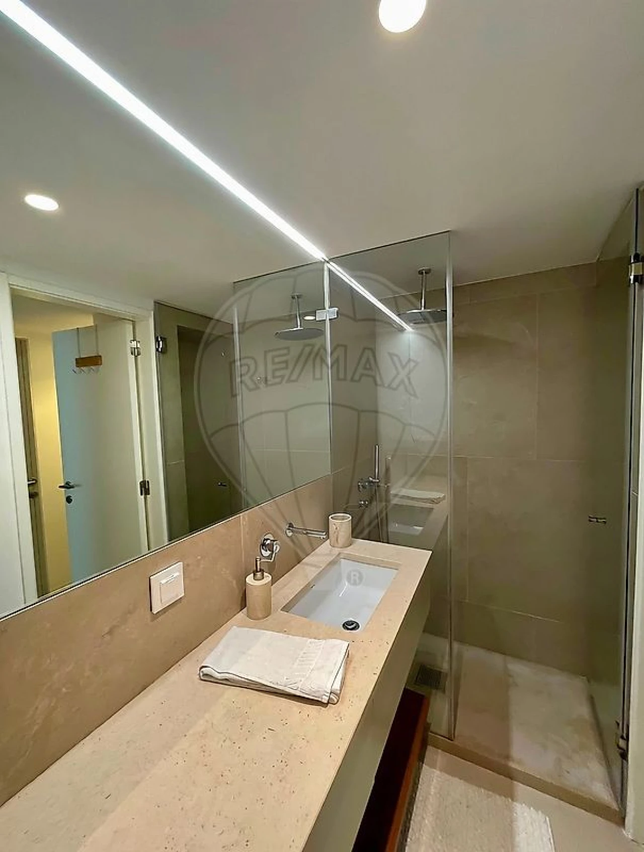 Apartamento T3 para Venda em Arroios Foto 3