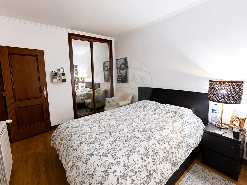 Apartamento T2 para Venda em Rio de Mouro Foto 2