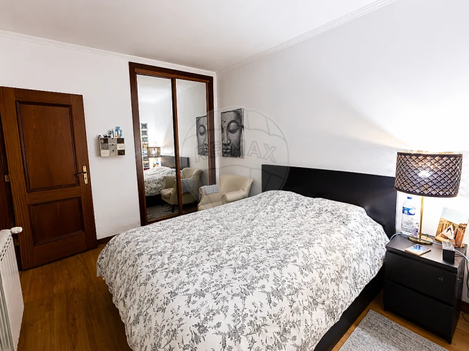 Apartamento T2 para Venda em Rio de Mouro Foto 2
