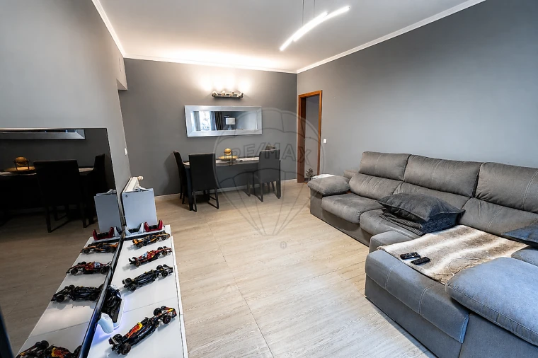 Apartamento T2 para Venda em Rio de Mouro Foto 9