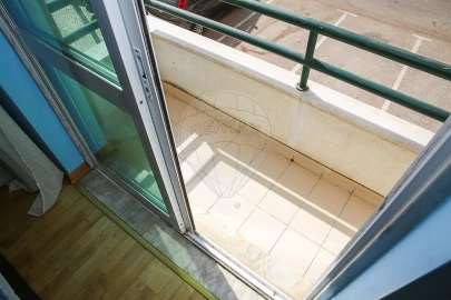 Apartamento T2 para Venda em Carregado e Cadafais