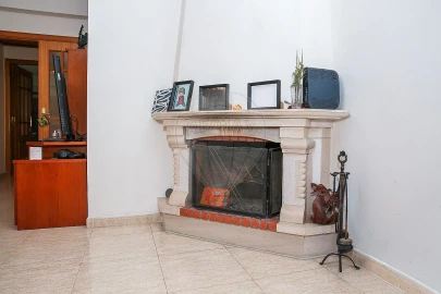 Apartamento T2 para Venda em Carregado e Cadafais