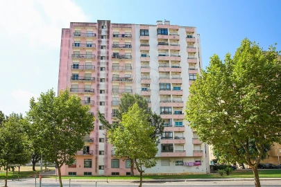 Apartamento T2 para Venda em Carregado e Cadafais