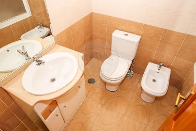 Apartamento T2 para Venda em Carregado e Cadafais