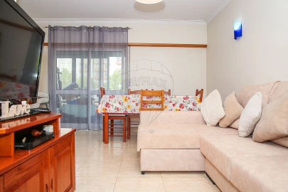 Apartamento T2 para Venda em Carregado e Cadafais