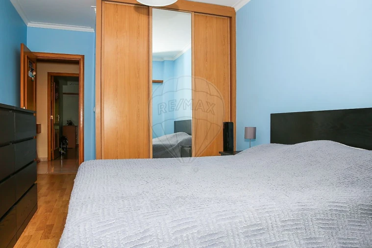 Apartamento T2 para Venda em Carregado e Cadafais Foto 14