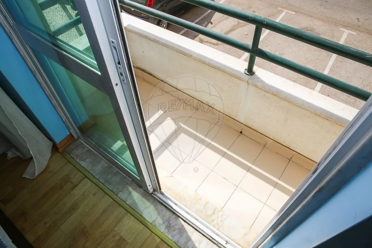 Apartamento T2 para Venda em Carregado e Cadafais Foto 16
