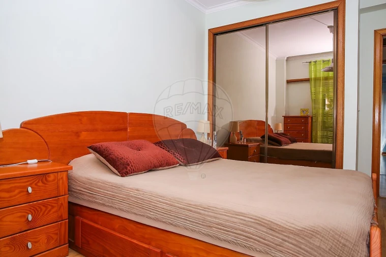 Apartamento T2 para Venda em Carregado e Cadafais Foto 18