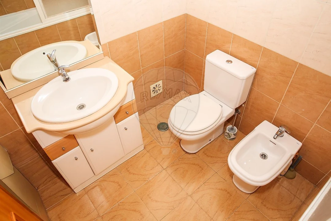 Apartamento T2 para Venda em Carregado e Cadafais Foto 23