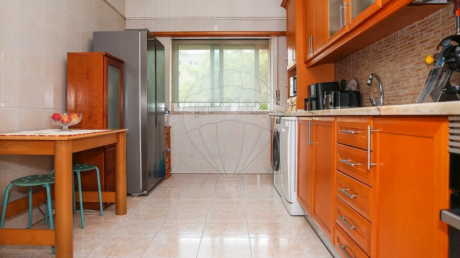 Apartamento T2 para Venda em Carregado e Cadafais