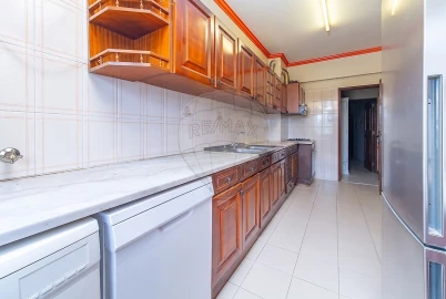 Apartamento T3 para Venda em Loures
