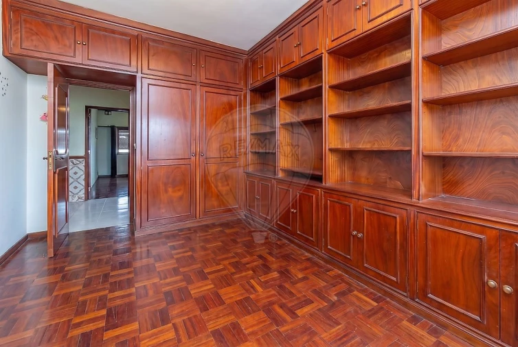 Apartamento T3 para Venda em Loures Foto 14
