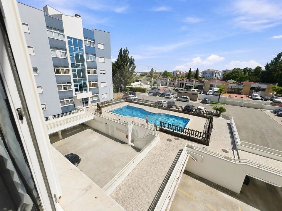 Apartamento T1 para Venda em Carregado e Cadafais Foto 28