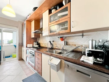 Apartamento T1 para Venda em Carregado e Cadafais