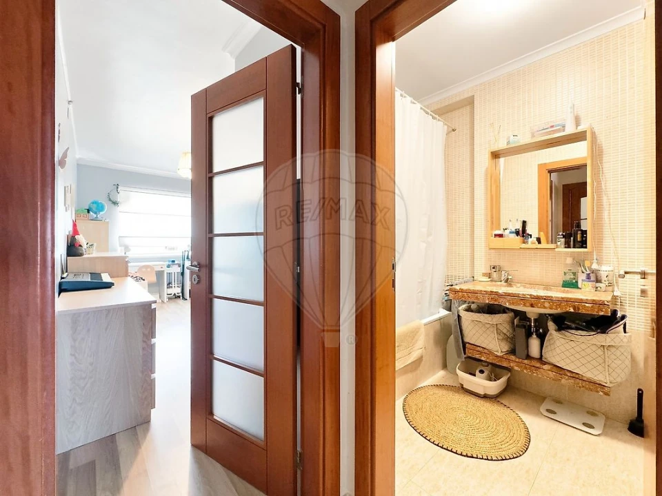 Apartamento T1 para Venda em Carregado e Cadafais Foto 27